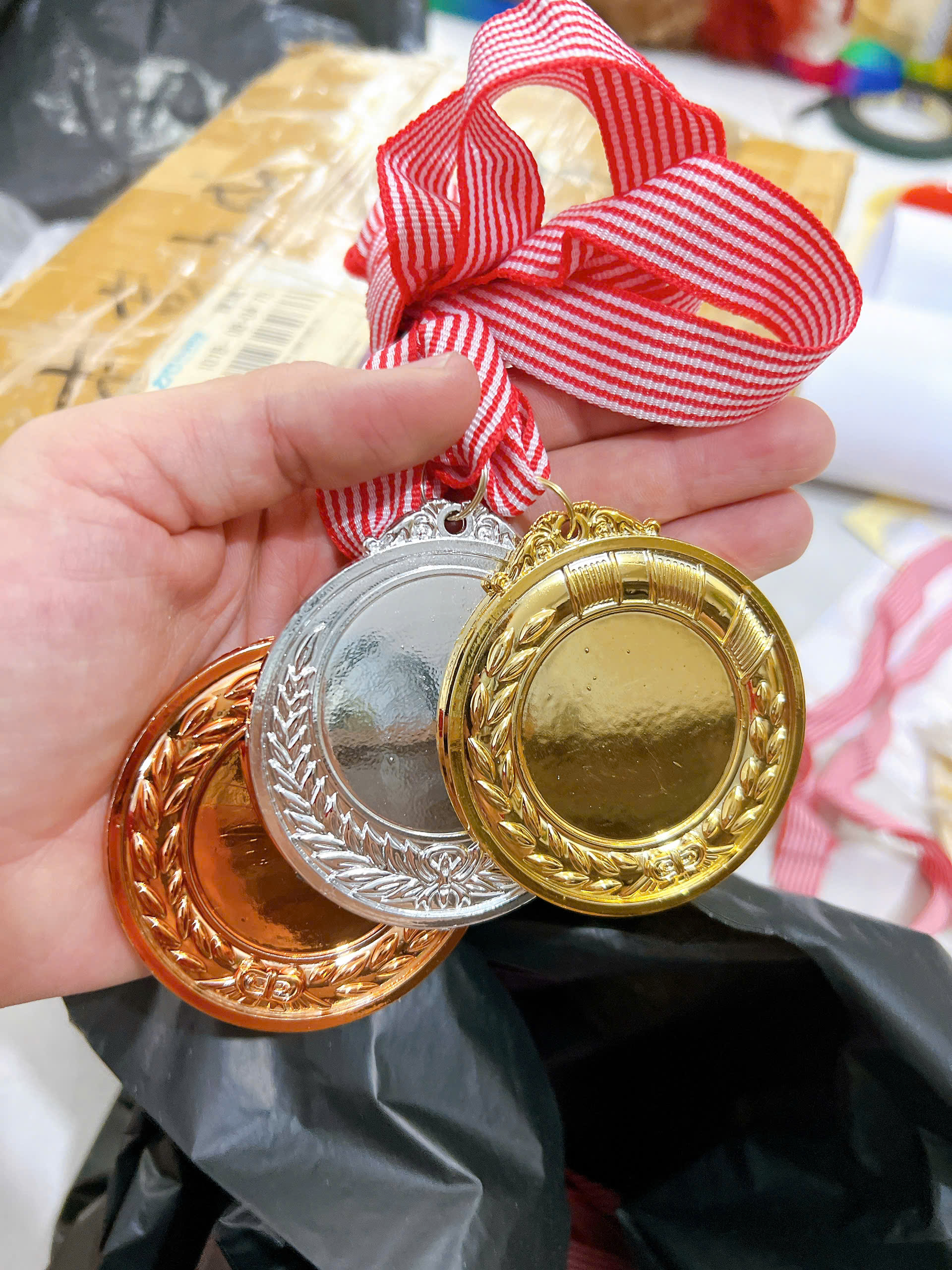 Huy Chương Nhựa 02