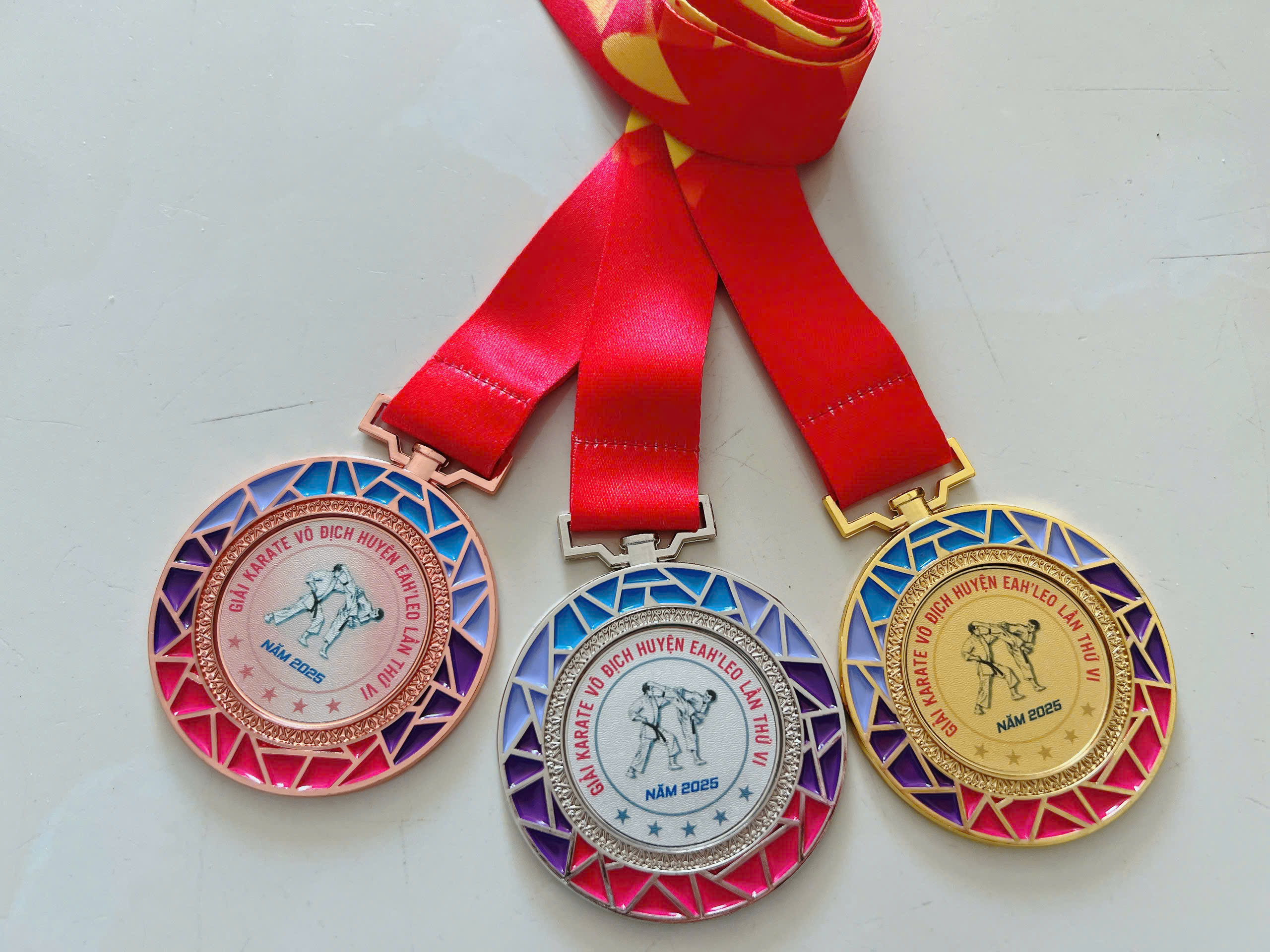 Huy Chương Kim Loại 01